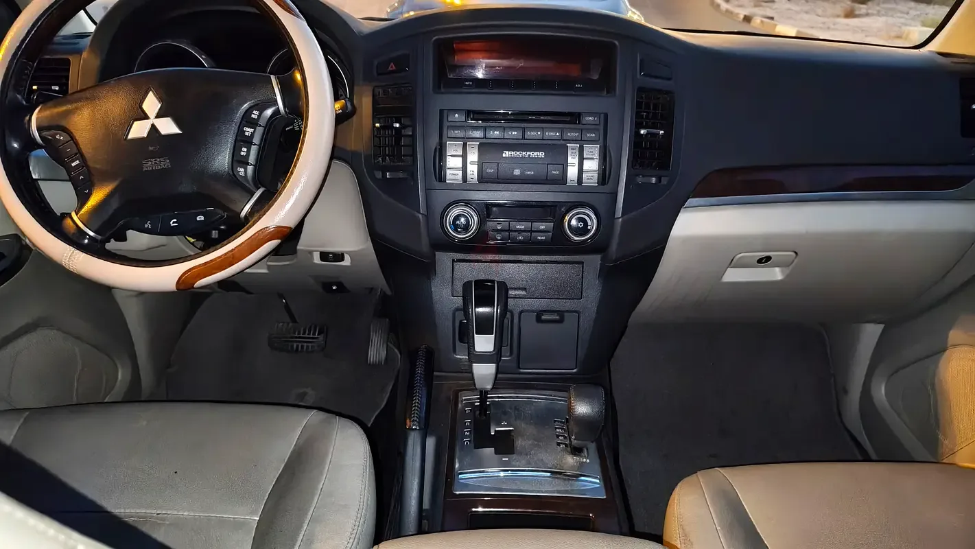 Mitsubishi Pajero 3.8 AT (243 hp) - 3