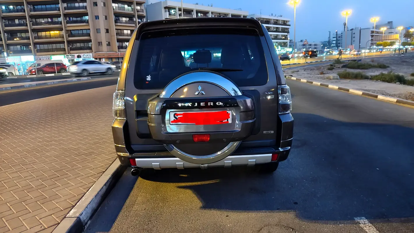 Mitsubishi Pajero 3.8 AT (243 hp) - 6