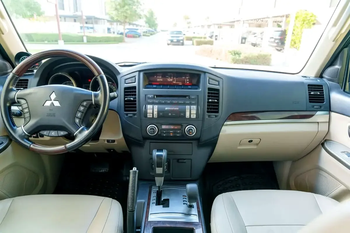 Mitsubishi Pajero 3.8 AT (243 hp) - 13