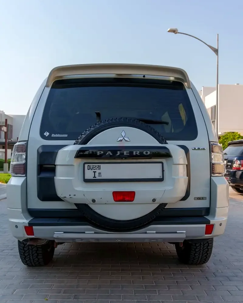 Mitsubishi Pajero 3.8 AT (243 hp) - 16