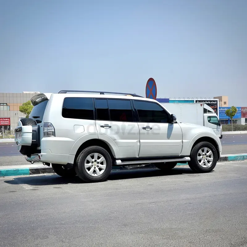 Mitsubishi Pajero 3.8 AT (243 hp) - 7