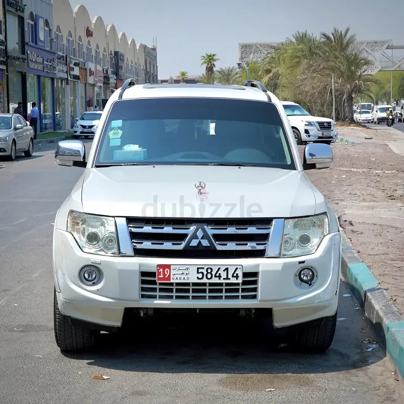 Mitsubishi Pajero 3.8 AT (243 hp) - 12