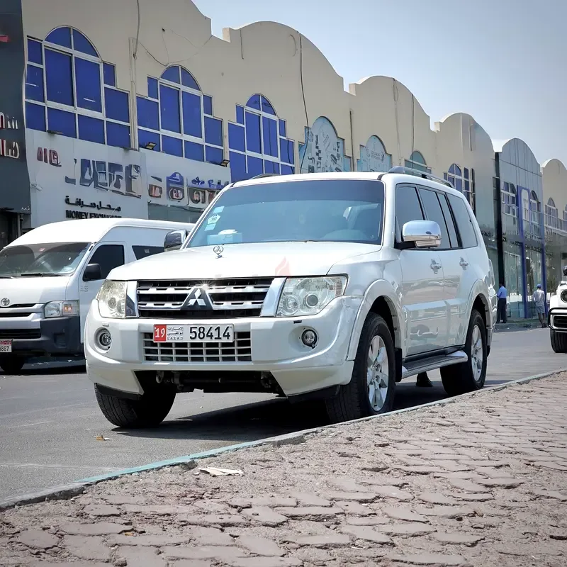 Mitsubishi Pajero 3.8 AT (243 hp) - 13