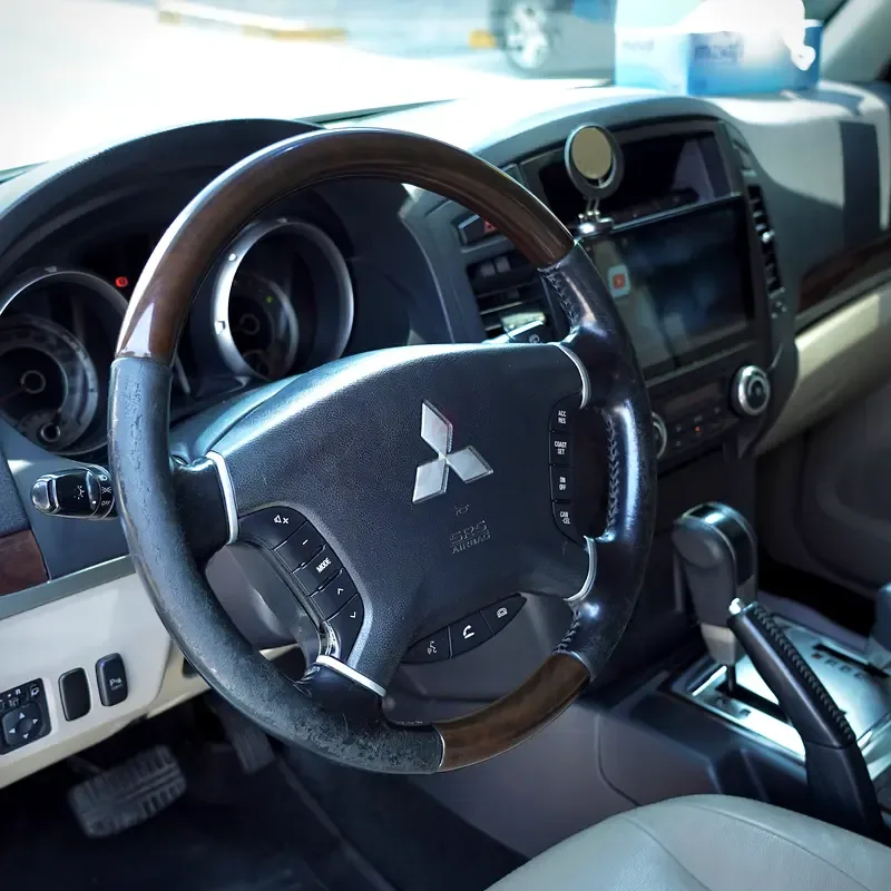Mitsubishi Pajero 3.8 AT (243 hp) - 15