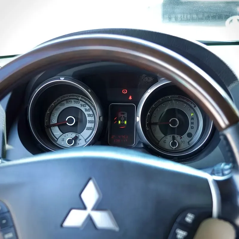 Mitsubishi Pajero 3.8 AT (243 hp) - 19