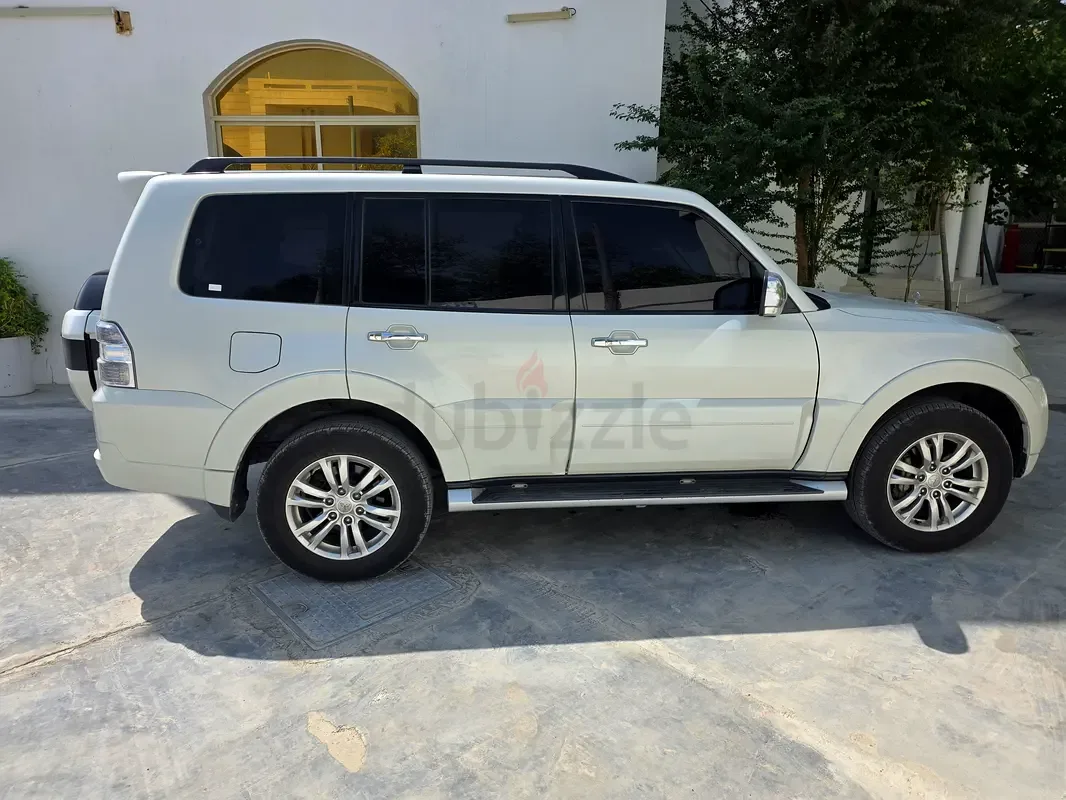 Mitsubishi Pajero 3.8 AT (243 hp) - 2