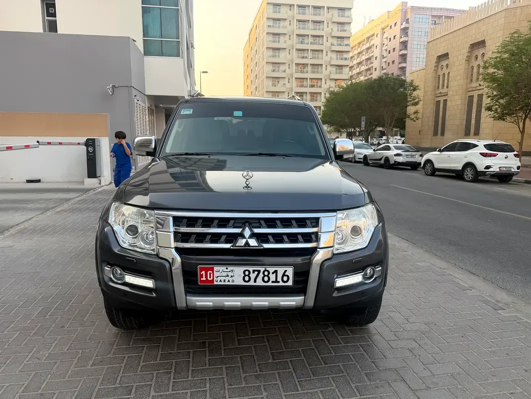 Mitsubishi Pajero 3.8 AT (243 hp) - 2