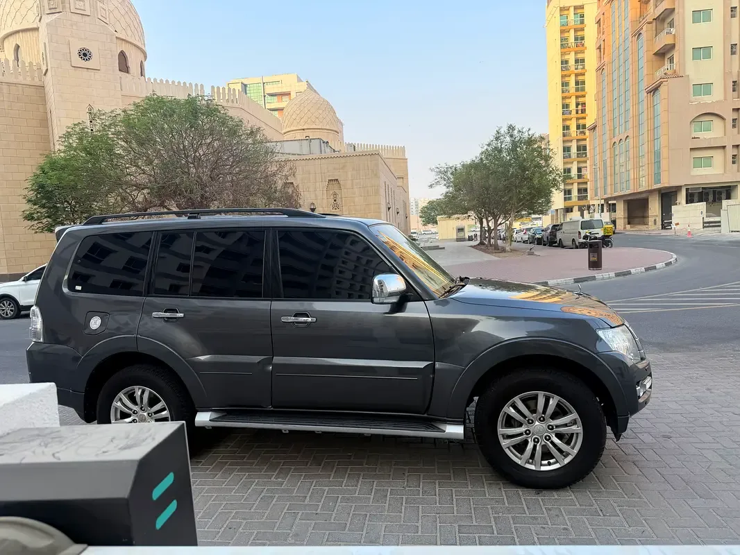 Mitsubishi Pajero 3.8 AT (243 hp) - 4