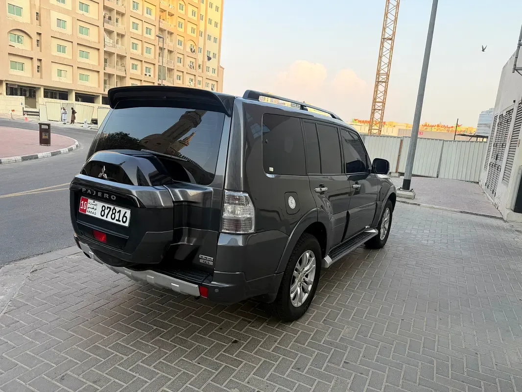 Mitsubishi Pajero 3.8 AT (243 hp) - 8