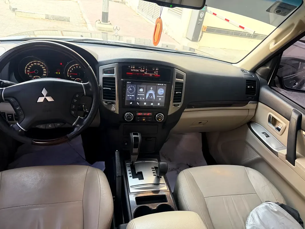 Mitsubishi Pajero 3.8 AT (243 hp) - 9
