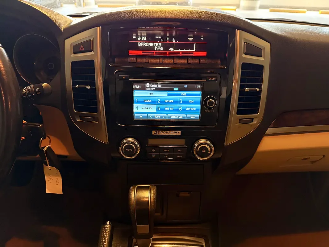 Mitsubishi Pajero 3.8 AT (243 حصان) - 15