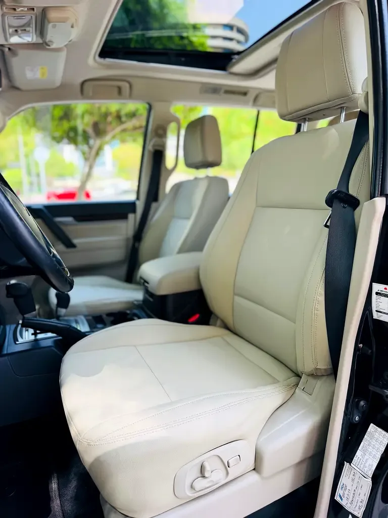 Mitsubishi Pajero 3.8 AT (243 حصان) - 12