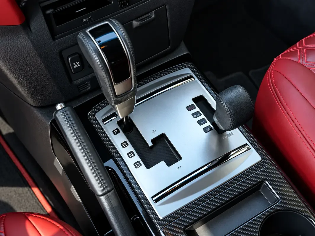Mitsubishi Pajero 3.8 AT (243 hp) - 15