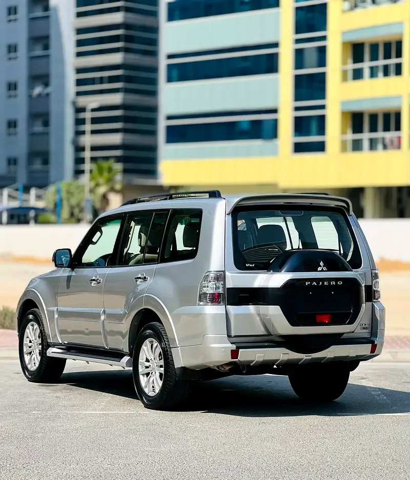Mitsubishi Pajero 3.8 AT (243 حصان) - 4