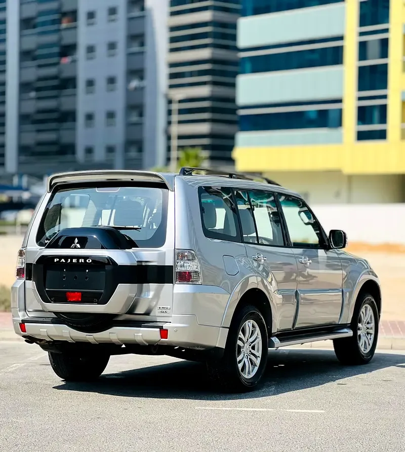 Mitsubishi Pajero 3.8 AT (243 حصان) - 6