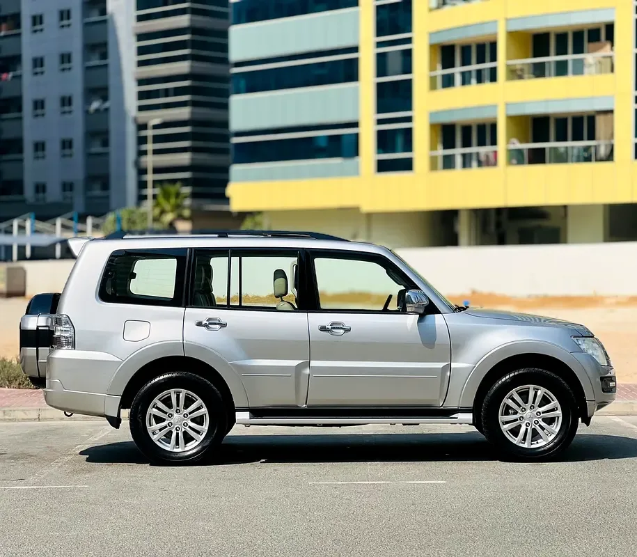 Mitsubishi Pajero 3.8 AT (243 حصان) - 7