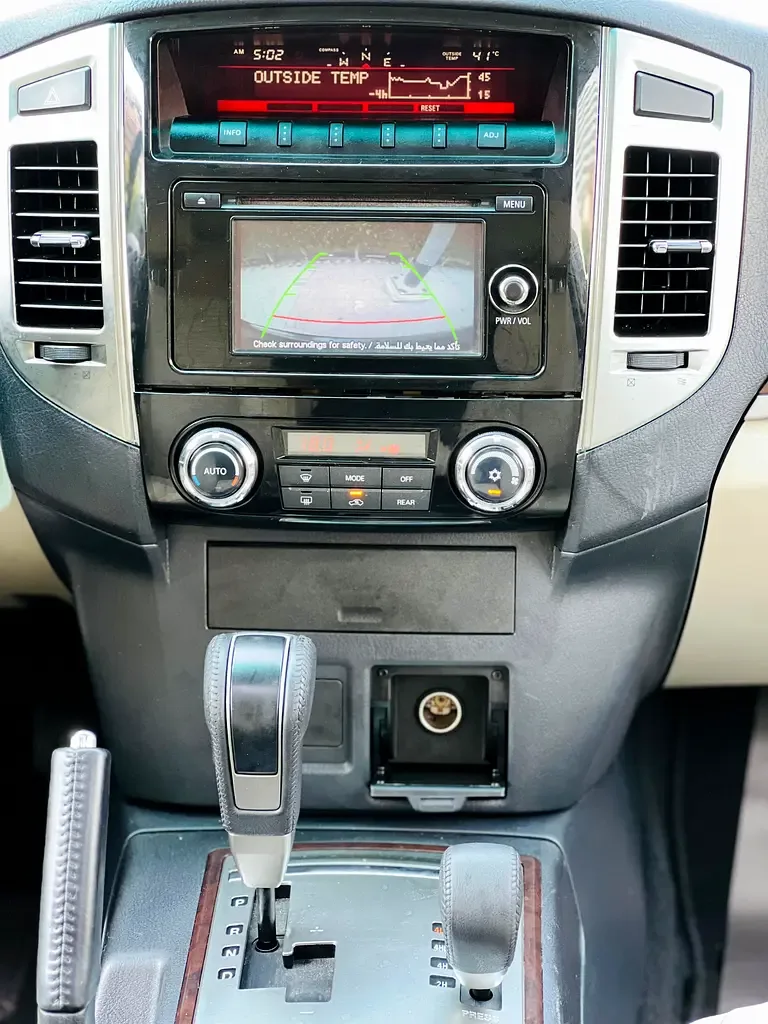 Mitsubishi Pajero 3.8 AT (243 حصان) - 13