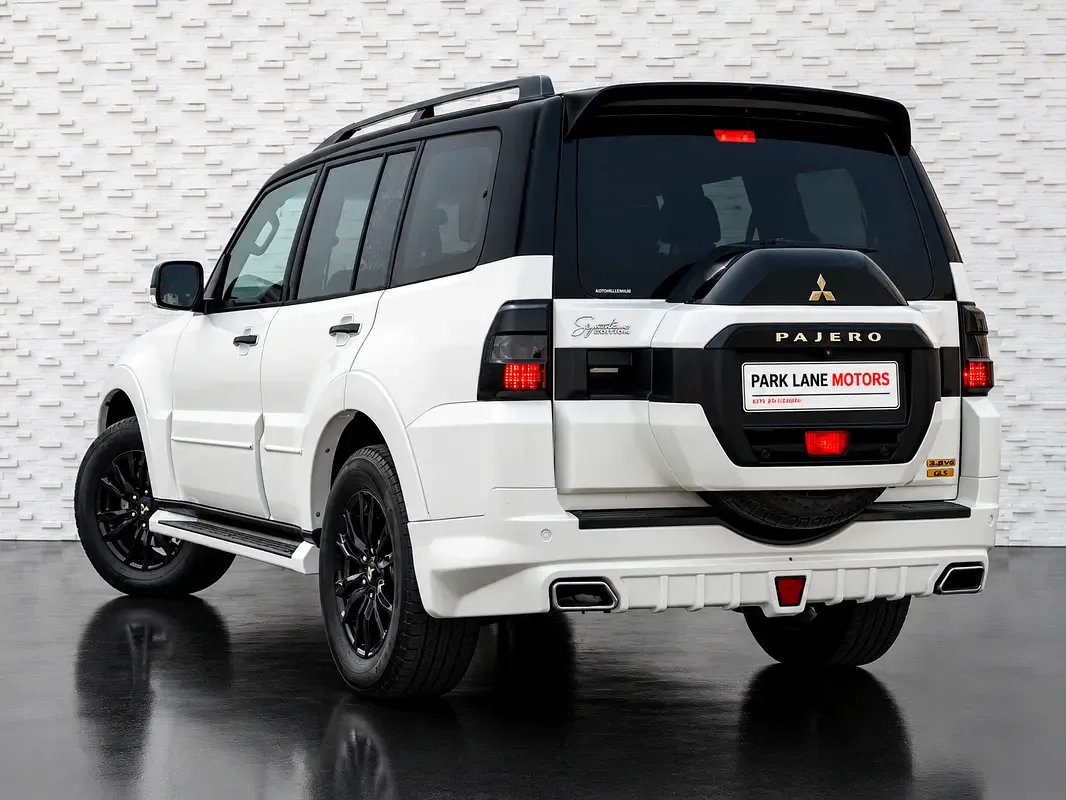 Mitsubishi Pajero 3.8 AT (243 hp) - 2