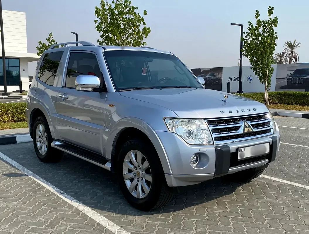 Mitsubishi Pajero 3.8 AT (250 hp)