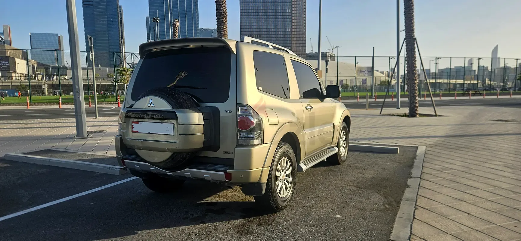 Mitsubishi Pajero 3.8 AT (250 hp)