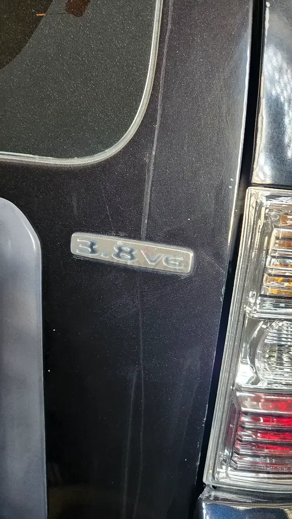 Mitsubishi Pajero 3.8 AT (250 hp)