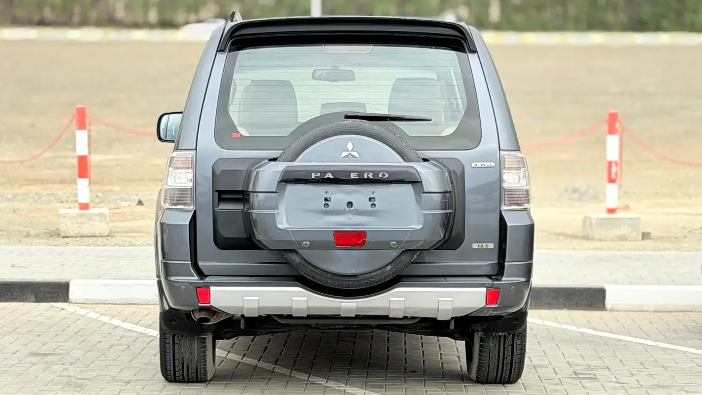 Mitsubishi Pajero 3.8 AT (250 حصان) - 3