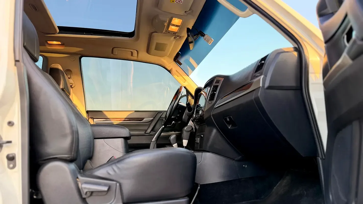 Mitsubishi Pajero 3.8 AT (250 حصان) - 9