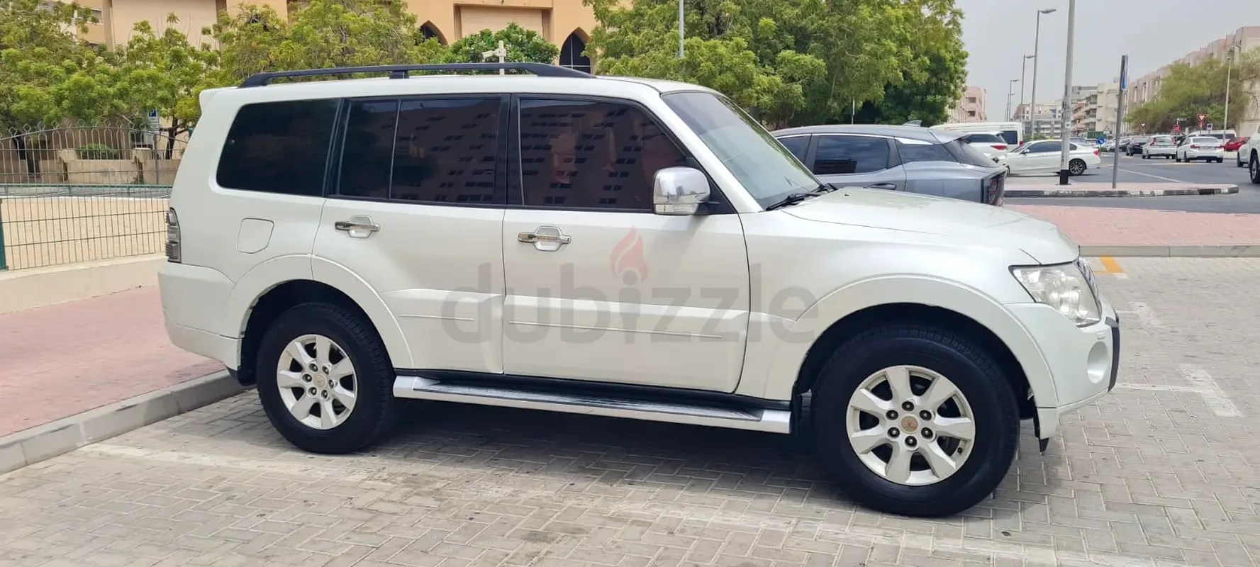 Mitsubishi Pajero 3.8 AT (250 hp)