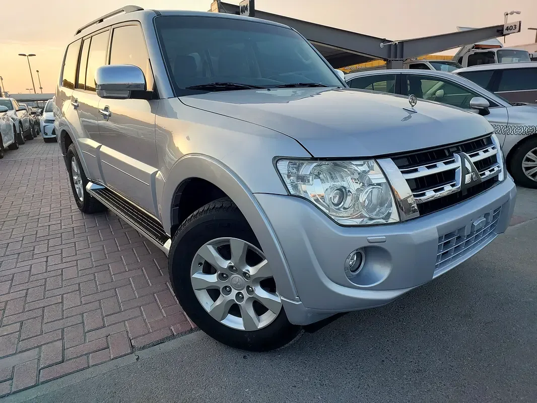 Mitsubishi Pajero 3.8 AT 4WD (250 hp)