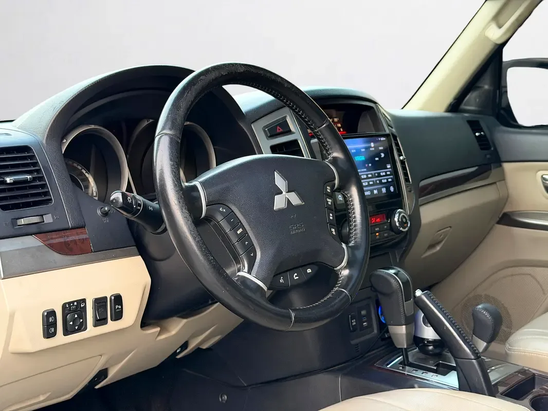Mitsubishi Pajero 3.8 AT 4WD (250 حصان) - 11