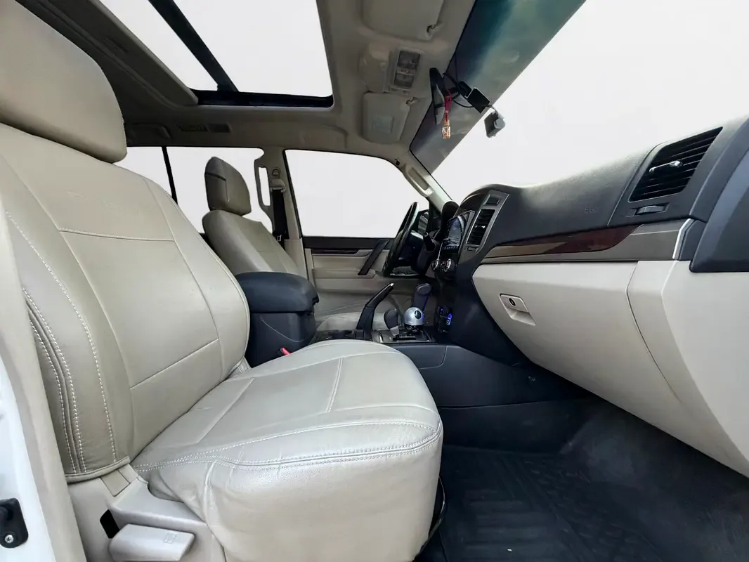 Mitsubishi Pajero 3.8 AT 4WD (250 حصان) - 17