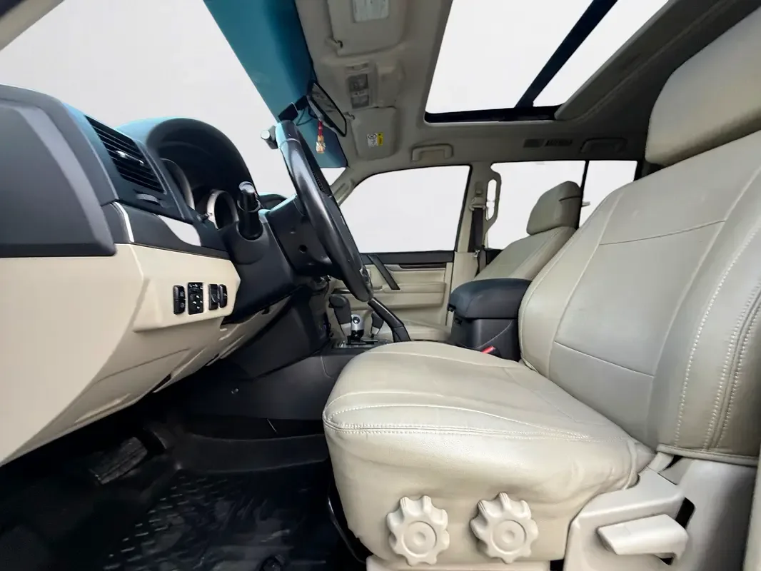 Mitsubishi Pajero 3.8 AT 4WD (250 حصان) - 18