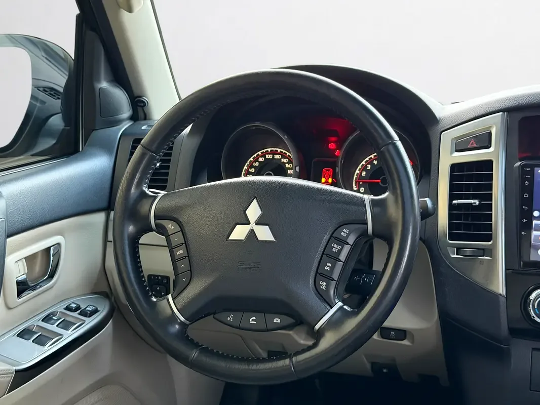 Mitsubishi Pajero 3.8 AT 4WD (250 حصان) - 15