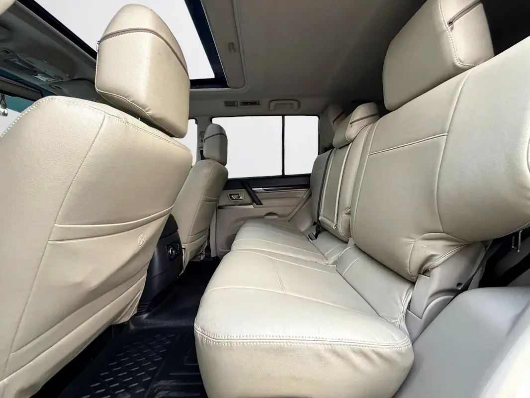 Mitsubishi Pajero 3.8 AT 4WD (250 حصان) - 19