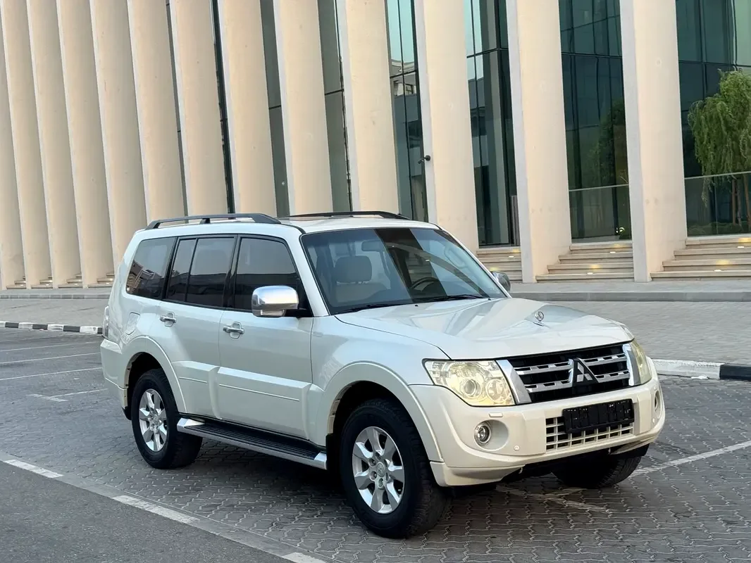 Mitsubishi Pajero 3.8 AT AWD (250 hp)