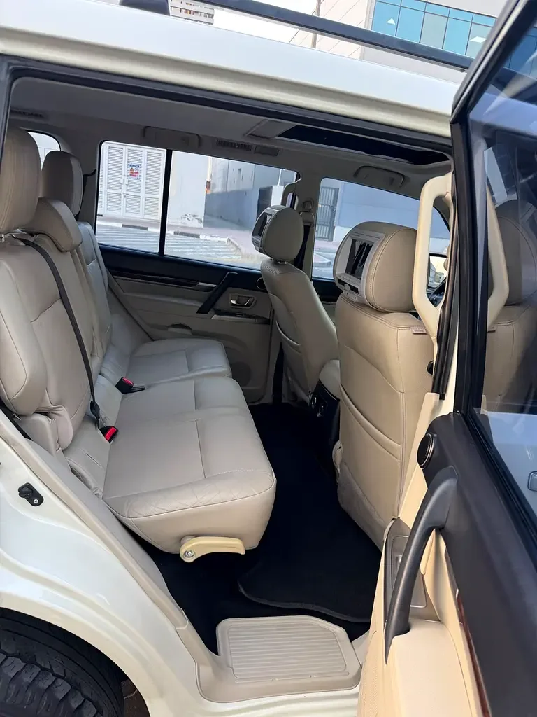 Mitsubishi Pajero 3.8 AT AWD (250 hp) - 15