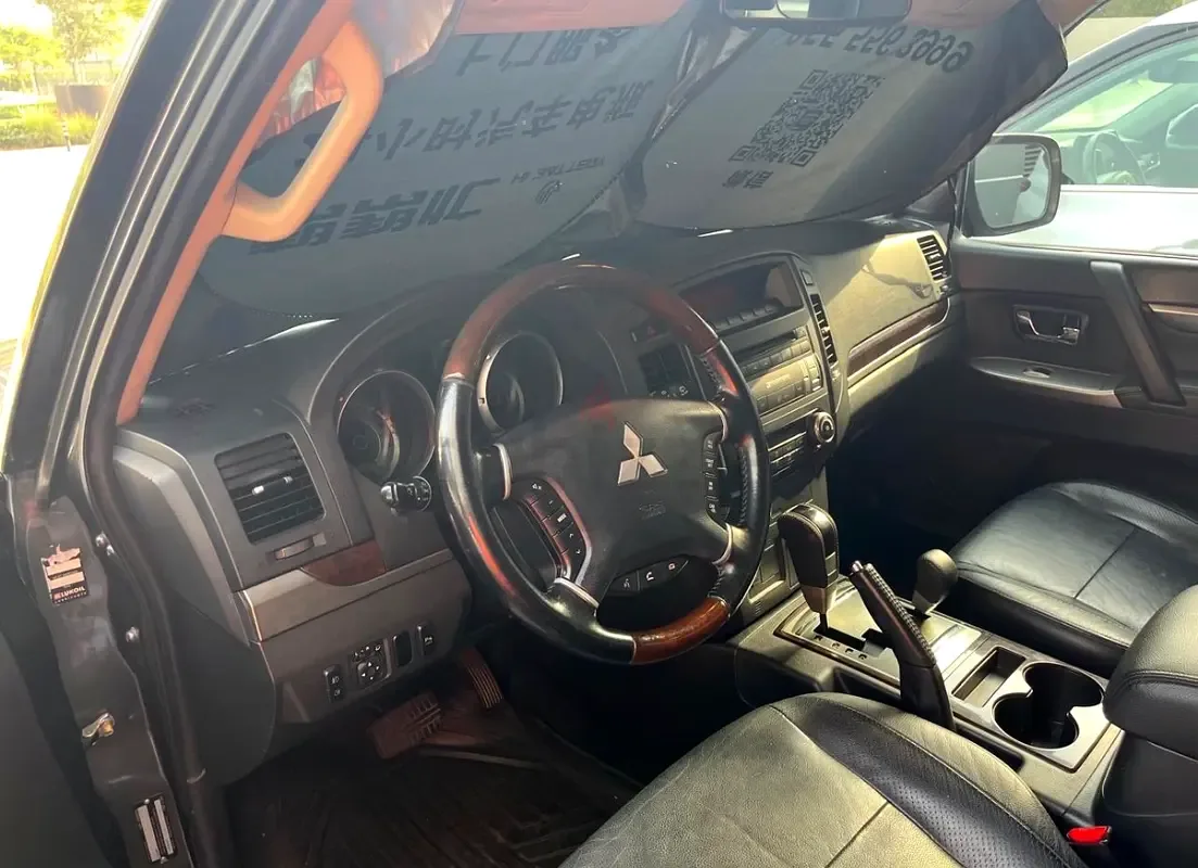 Mitsubishi Pajero 3.8 AT AWD (250 حصان) - 8