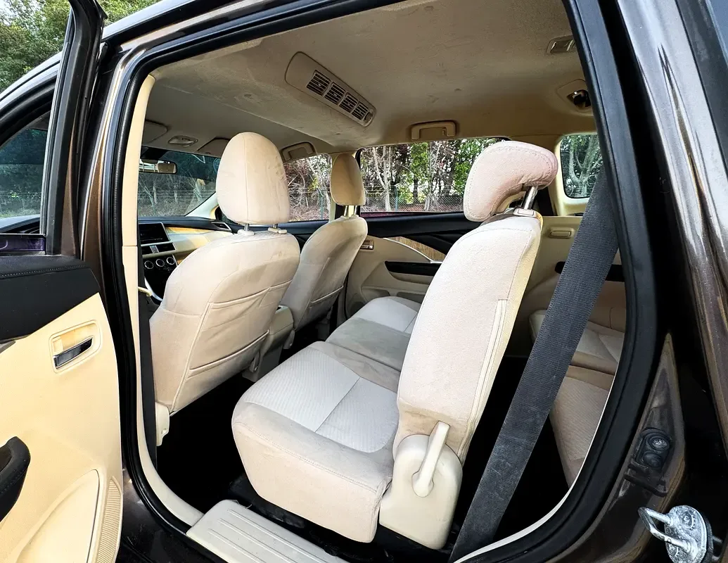 Mitsubishi XPANDER 1.5 CVT (105 hp) - 11