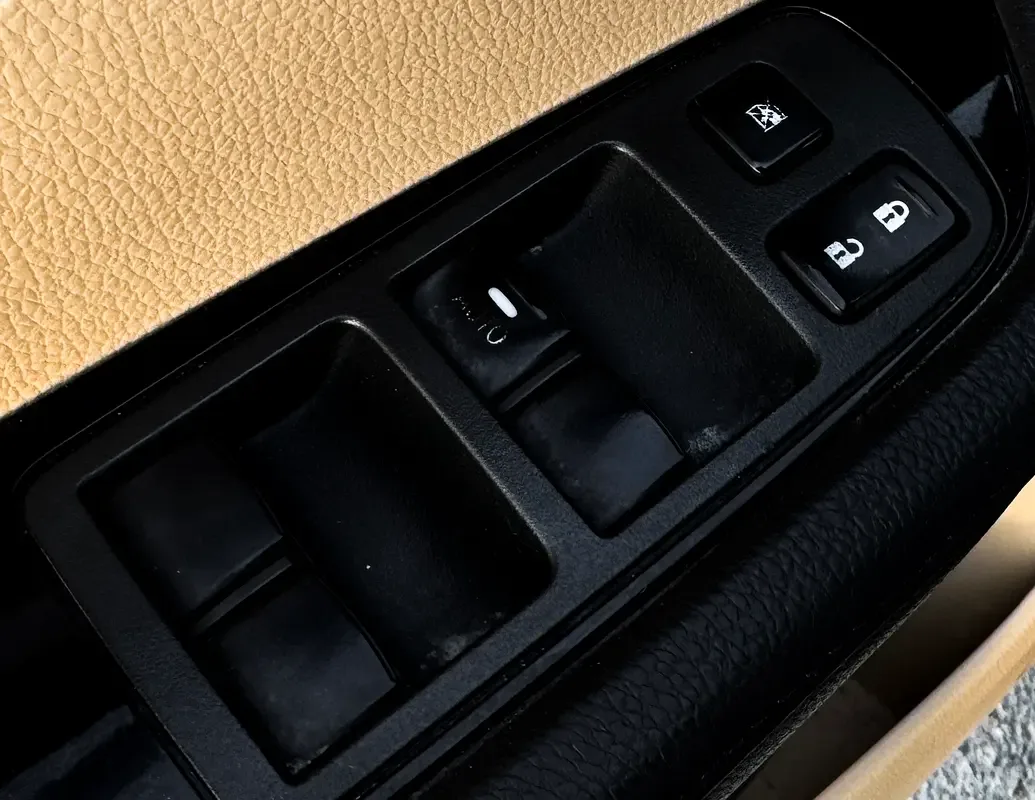 Mitsubishi XPANDER 1.5 CVT (105 hp) - 19