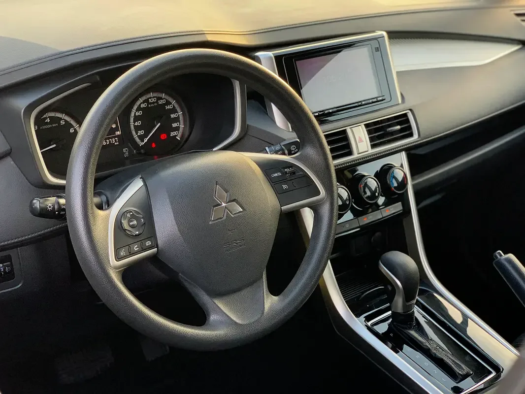 Mitsubishi XPANDER 1.5 CVT (105 hp) - 9