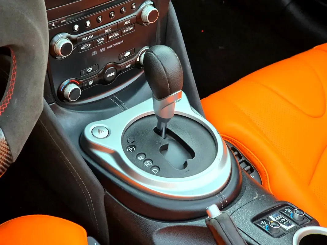 Nissan 370Z 3.7 AT (336 hp) - 15