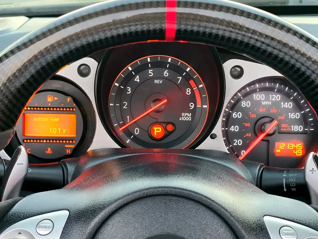 Nissan 370Z 3.7 AT (336 hp) - 18
