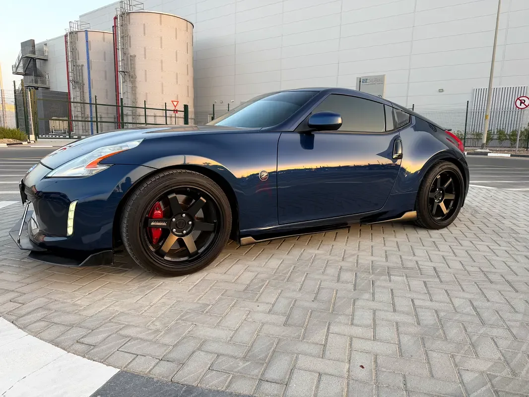 Nissan 370Z 3.7 AT (350 hp)