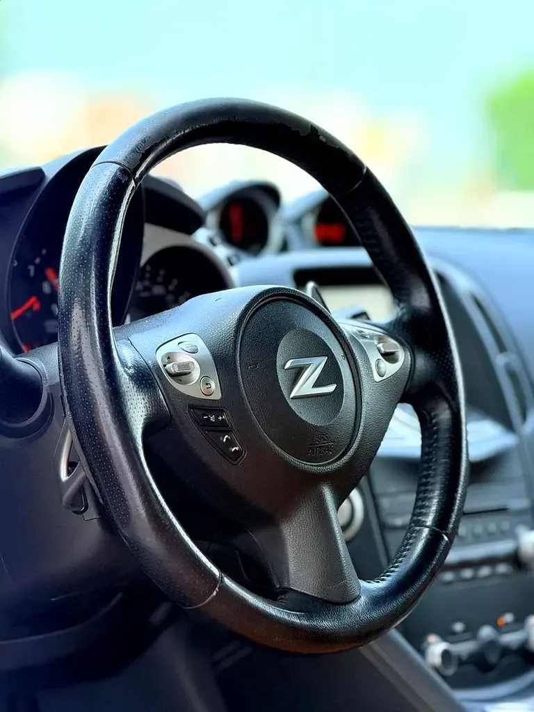 Nissan 370Z 3.7 AT (350 hp) - 12