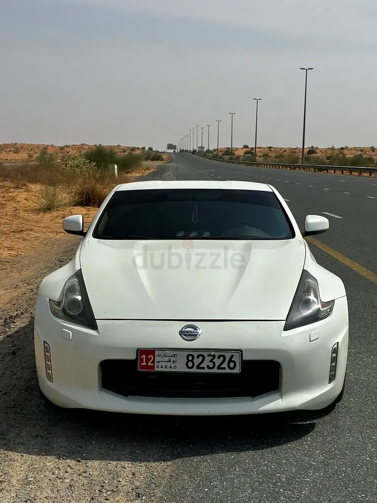 Nissan 370Z 3.7 AT (350 hp)