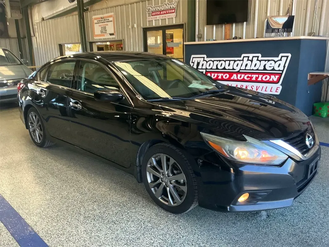 Nissan Altima 2.0 (248 hp), gasoline, variator (CVT), front drive