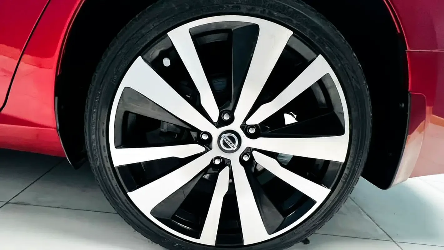 Nissan Altima 2.0 (248 hp), gasoline, variator (CVT), front drive - 10