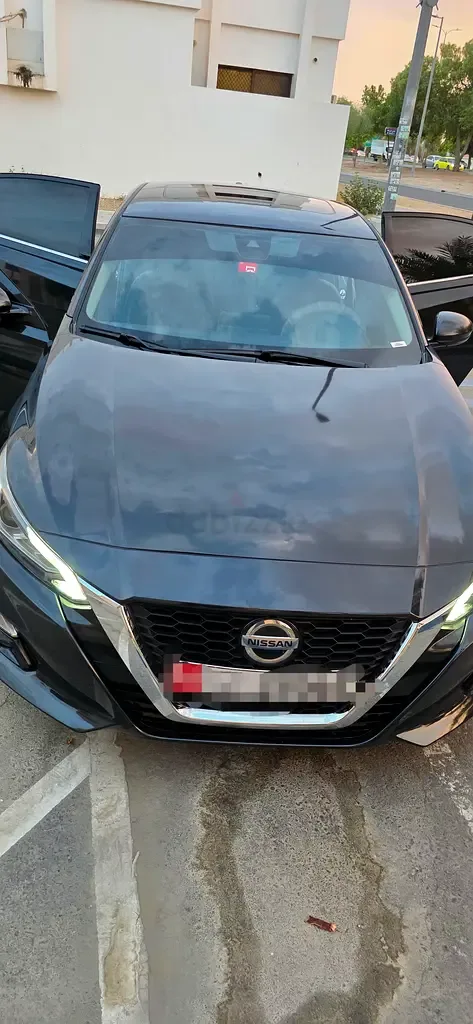 Nissan Altima 2.0 (248 hp), gasoline, variator (CVT), front drive - 5