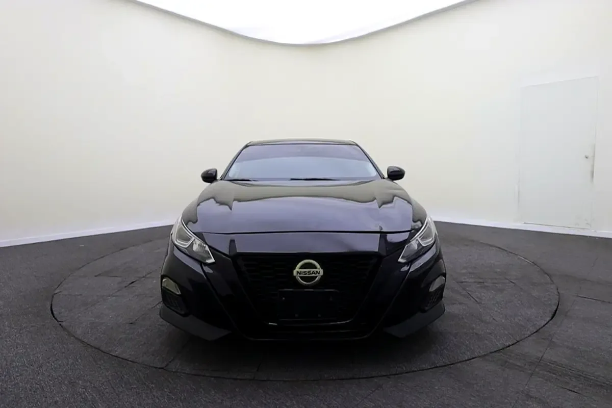Nissan Altima 2.0 (248 hp), gasoline, variator (CVT), front drive