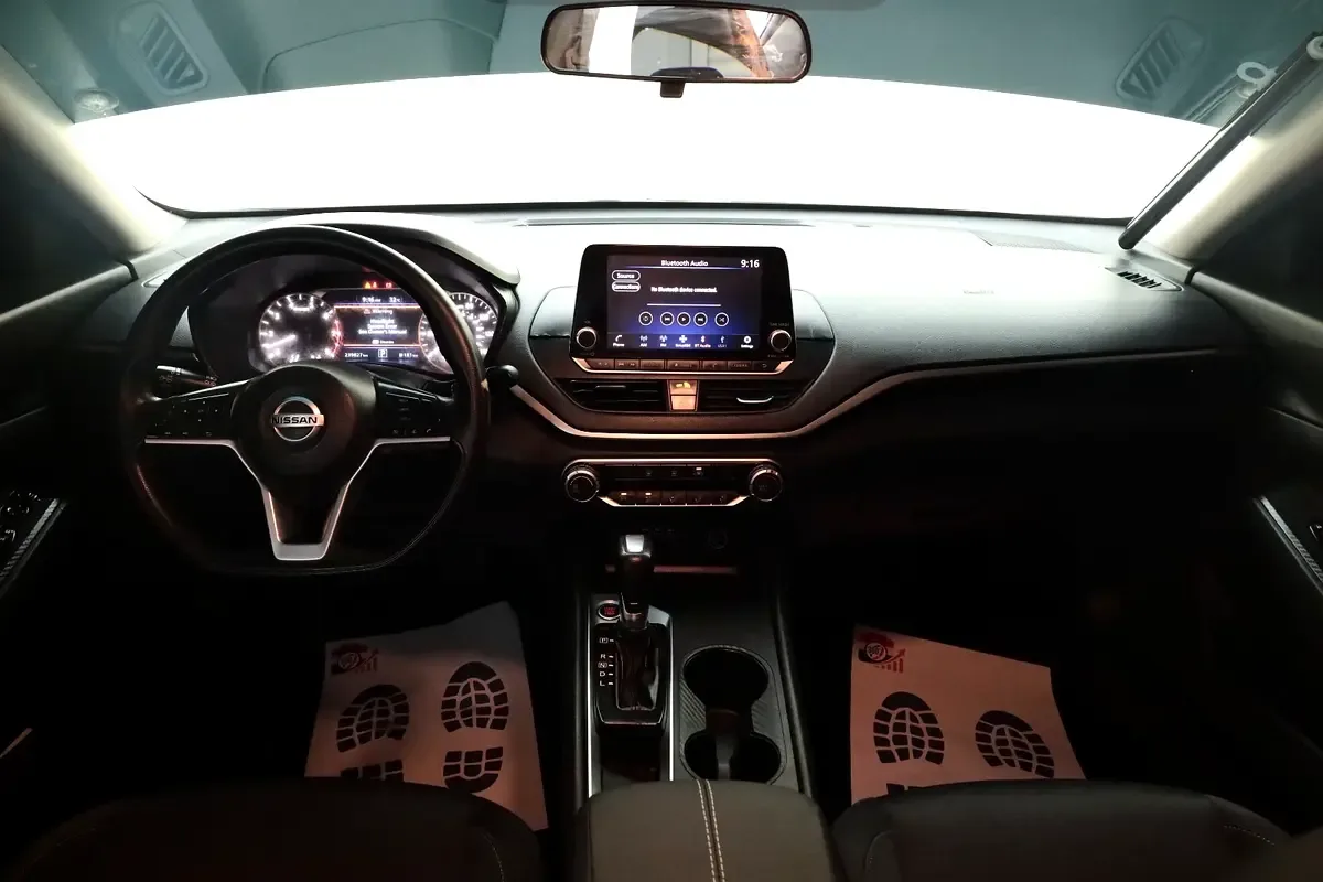 Nissan Altima 2.0 (248 hp), gasoline, variator (CVT), front drive - 12